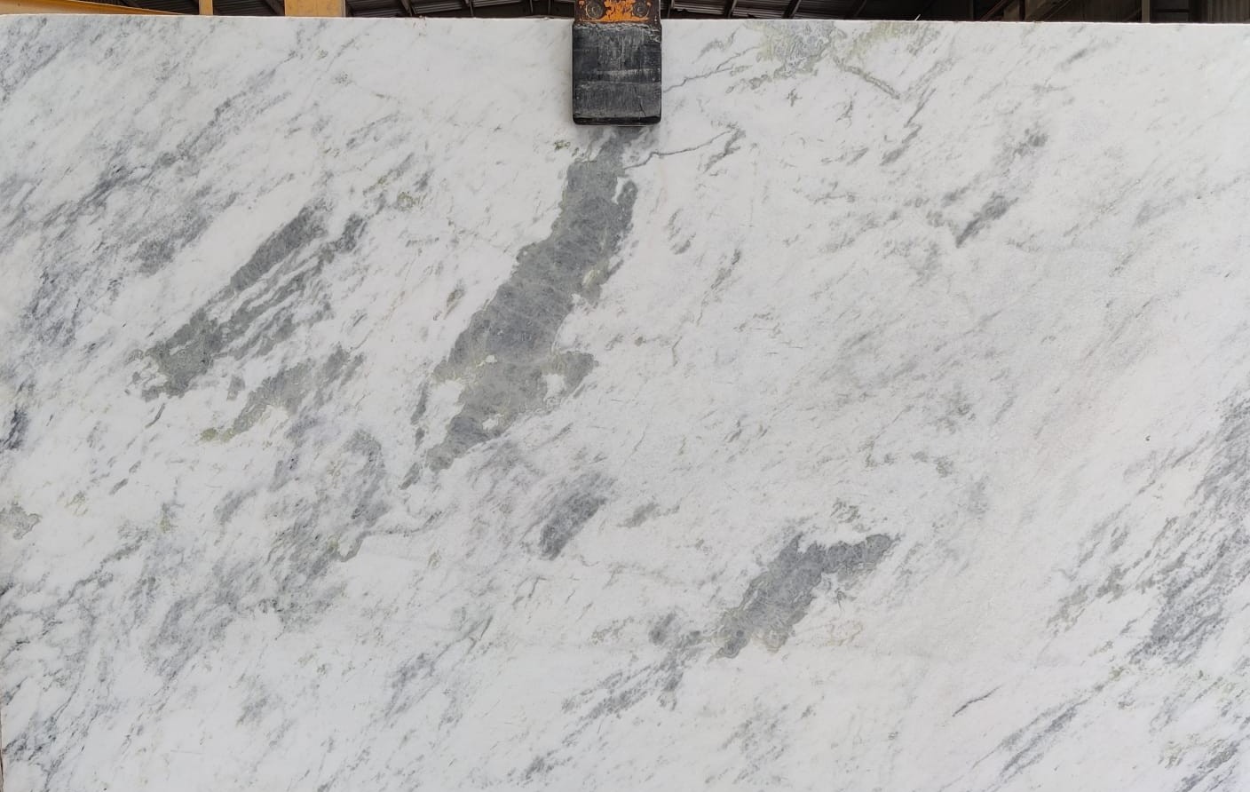 marble-Indian-Carrara-White